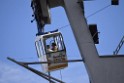 Koelner Seilbahn Gondel blieb haengen Koeln Linksrheinisch P025